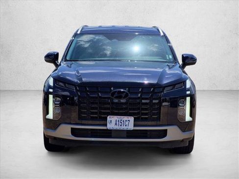 Used 2025 Hyundai Palisade SEL FWD image 2