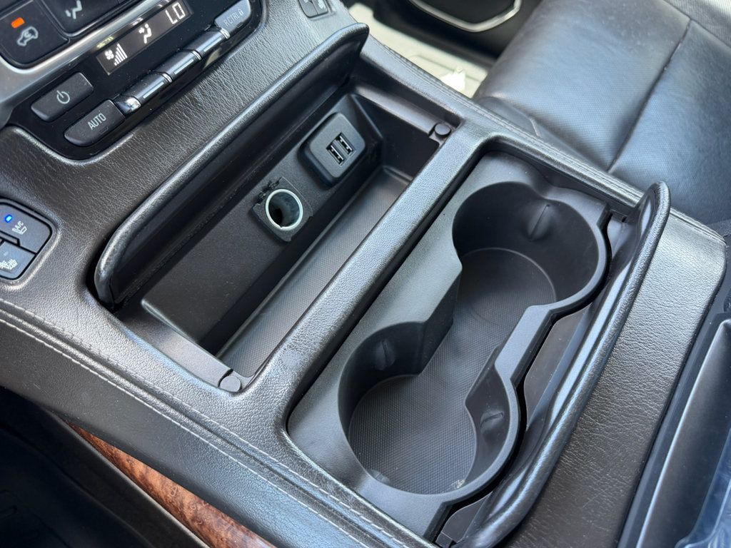 Used 2015 Chevrolet Suburban LTZ RWD image 18