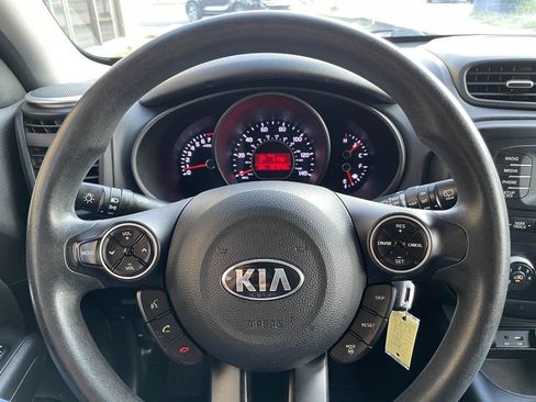 Used 2016 Kia Soul FWD image 11
