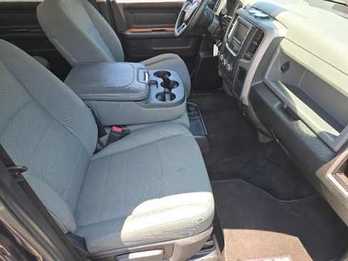 Used 2014 RAM 2500 Tradesman w/ Chrome Appearance Group AWD/4WD image 18
