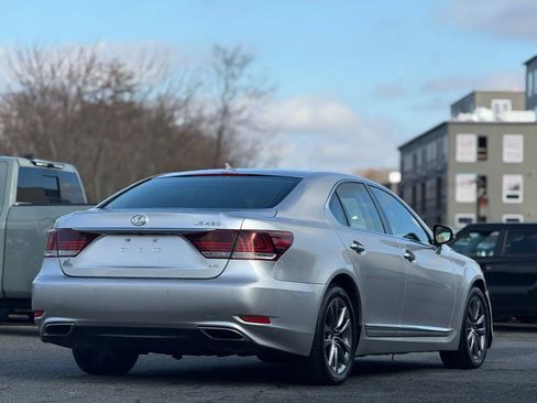 Used 2013 Lexus LS 460 AWD w/ Comfort Pkg image 7