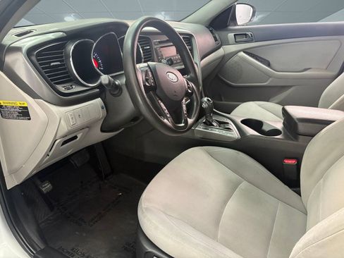 Used 2012 Kia Optima LX image 4