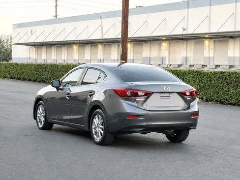 Used 2016 MAZDA MAZDA3 i Sport w/ Preferred Equipment Package FWD image 5