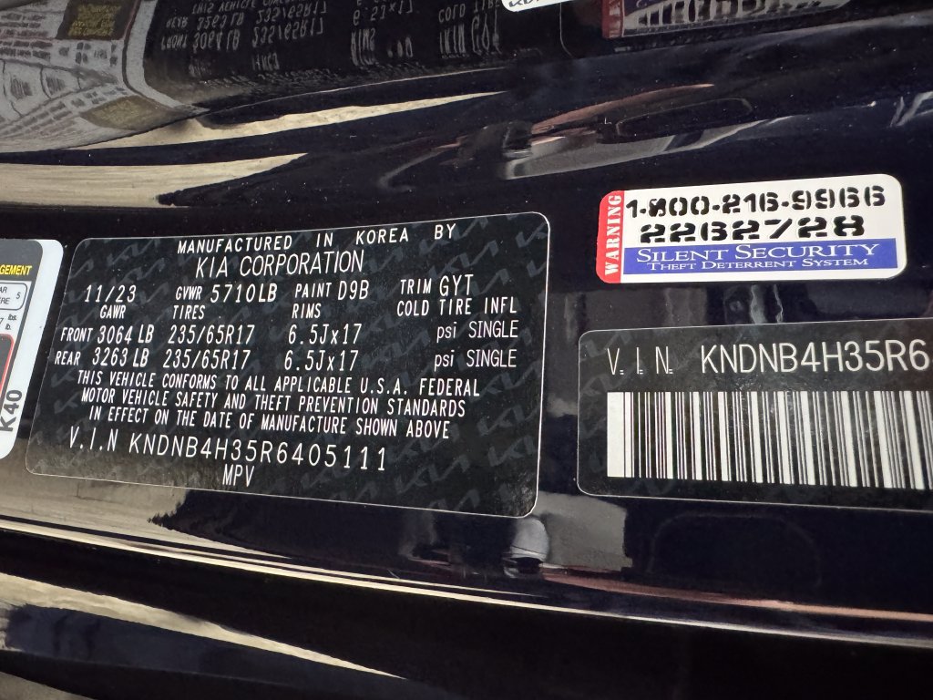 Used 2024 Kia Carnival LX FWD image 31