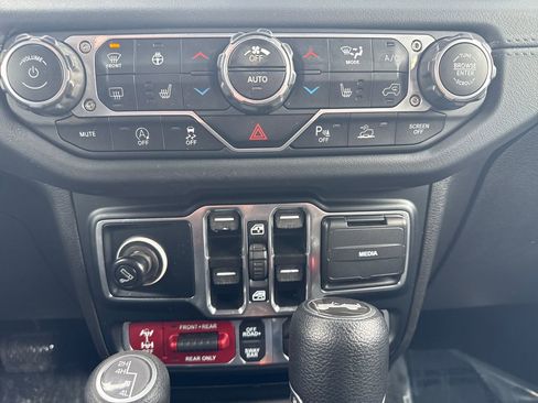 Certified 2024 Jeep Wrangler Rubicon w/ Safety Group image 20