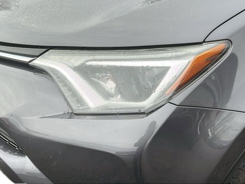 Used 2017 Toyota RAV4 LE image 7
