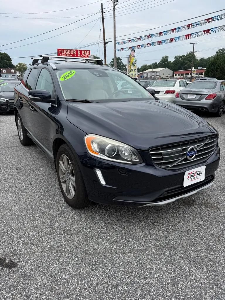 Used 2016 Volvo XC60 T6 Platinum w/ Climate Package AWD/4WD image 4