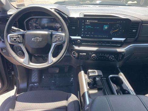 Used 2026 Chevrolet Silverado 1500 LT Trail Boss AWD/4WD image 4