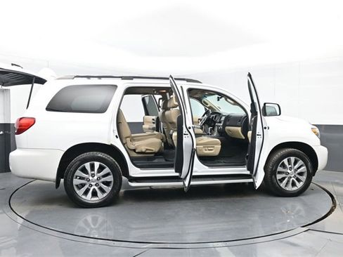 Used 2017 Toyota Sequoia Limited image 59
