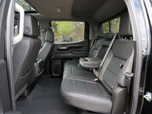 Used 2024 GMC Sierra 1500 SLT w/ SLT Premium Plus Package image 11