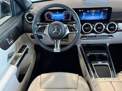 New 2026 Mercedes-Benz GLB 250 4MATIC image 19