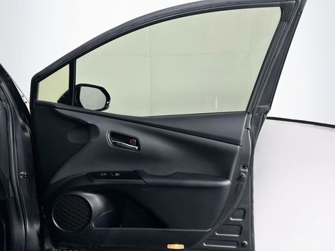 Used 2018 Toyota Prius Prime Premium FWD image 31
