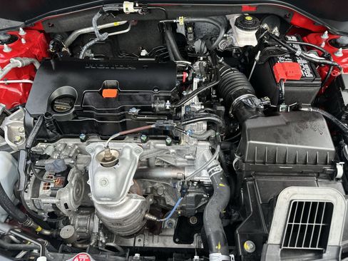 Used 2025 Honda HR-V Sport image 18