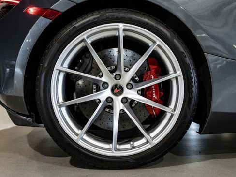 Used 2018 McLaren 720S Performance image 33