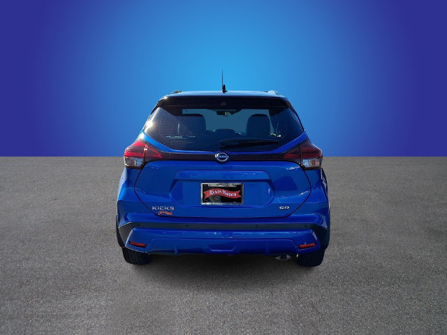 Used 2023 Nissan Kicks SR w/ SR Premium Package FWD image 5