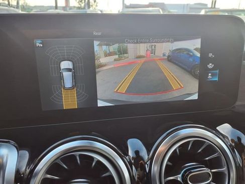 Used 2023 Mercedes-Benz EQB 300 4MATIC image 66