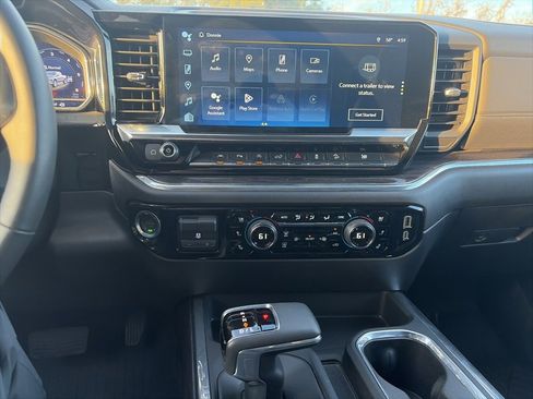 Used 2024 Chevrolet Silverado 1500 LTZ image 18