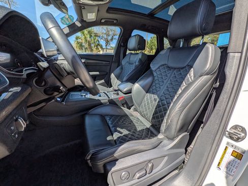 Used 2020 Audi SQ5 Premium Plus w/ Premium Plus Package image 15