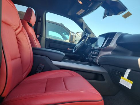 New 2025 RAM 1500 Tradesman w/ Trailer Tow Group AWD/4WD image 28