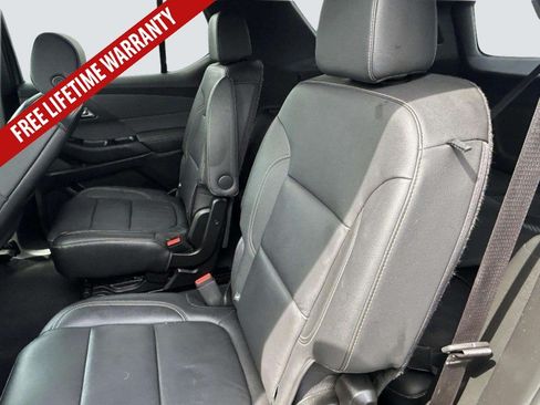 Used 2023 Chevrolet Traverse LT FWD image 22