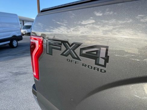 Used 2016 Ford F150 XLT image 11