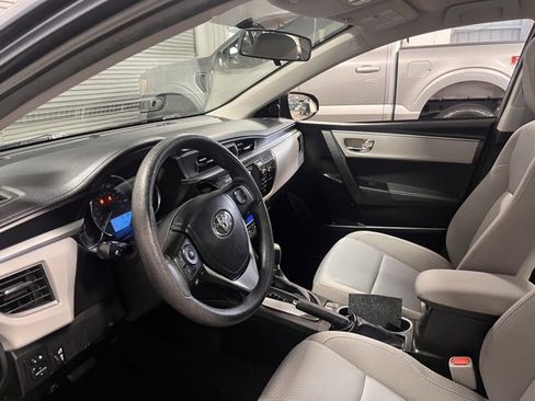 Used 2015 Toyota Corolla L image 23