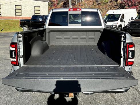 Certified 2022 RAM 2500 Laramie w/ Night Edition image 18