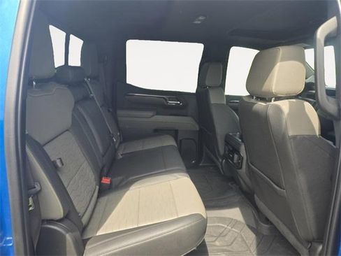 Used 2024 Chevrolet Silverado 1500 ZR2 image 10