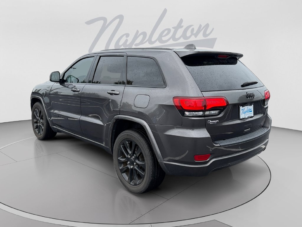Used 2021 Jeep Grand Cherokee Laredo X RWD image 3