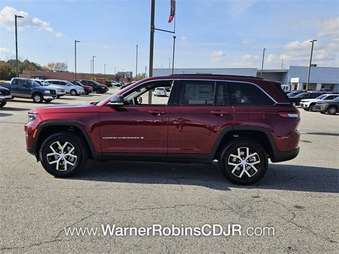 New 2025 Jeep Grand Cherokee Limited w/ Luxury Tech Group II image 4