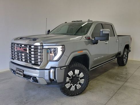 Used 2024 GMC Sierra 2500 Denali w/ Denali Reserve Package AWD/4WD image 33