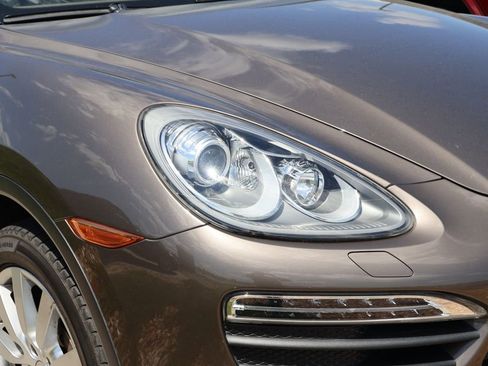 Used 2013 Porsche Cayenne S AWD/4WD image 6