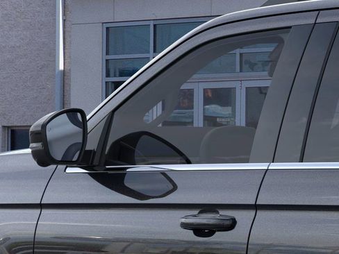 New 2025 Ford Expedition Active image 20