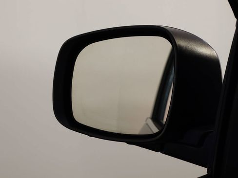 Used 2014 Chrysler Town & Country Touring image 34