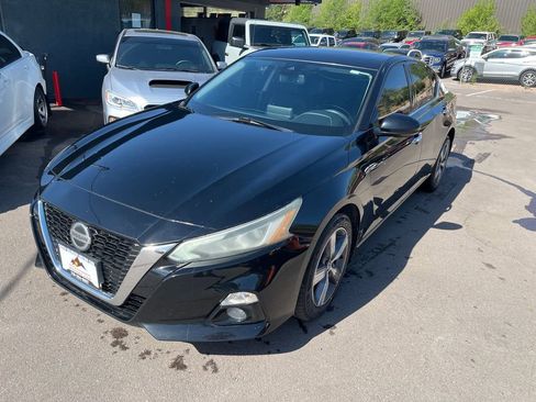 Used 2019 Nissan Altima 2.5 SV AWD/4WD image 3