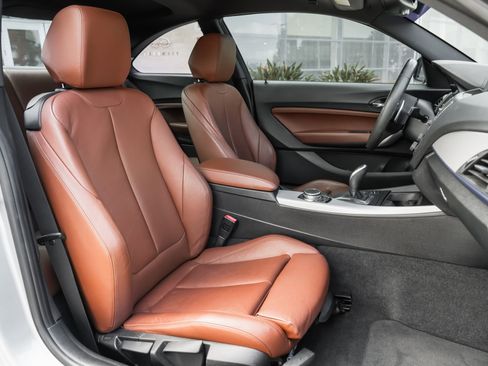 Used 2017 BMW 230i Coupe image 38