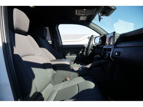 Used 2024 Toyota Tacoma SR image 26