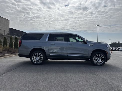 New 2026 GMC Yukon XL Denali w/ Sun & Power Step Package image 10