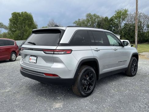 New 2026 Jeep Grand Cherokee Altitude AWD/4WD image 20
