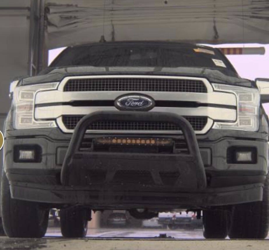 Used 2018 Ford F150 Platinum w/ Equipment Group 701A Luxury AWD/4WD image 6