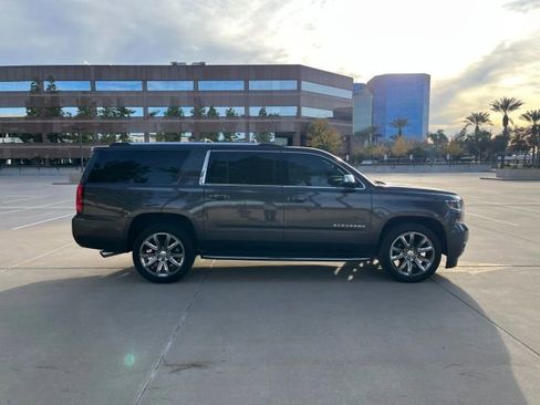 Used 2018 Chevrolet Suburban Premier image 4