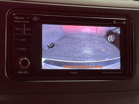 Used 2013 Toyota Sienna LE FWD image 23
