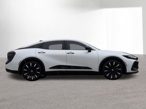 Certified 2024 Toyota Crown Platinum image 4