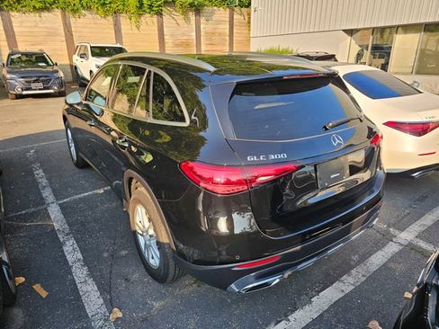 Certified 2026 Mercedes-Benz GLC 300 4MATIC image 4