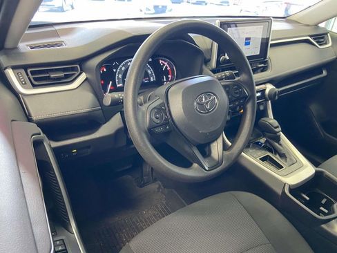 Used 2025 Toyota RAV4 LE image 13