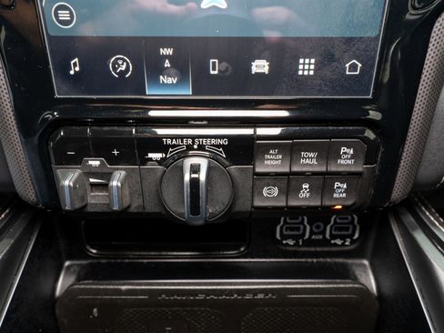 Used 2024 RAM 3500 Limited image 27