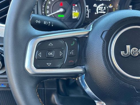 Used 2024 Jeep Wrangler Unlimited Sahara w/ Technology Group AWD/4WD image 20