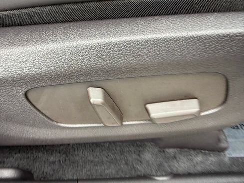 Used 2025 Kia Carnival SX FWD image 36