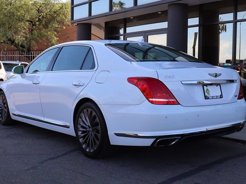 Used 2017 Genesis G90 3.3T Premium RWD image 9