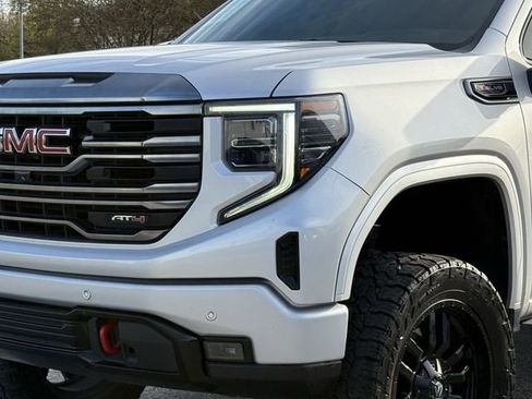 Used 2022 GMC Sierra 1500 AT4 w/ AT4 Premium Package image 8